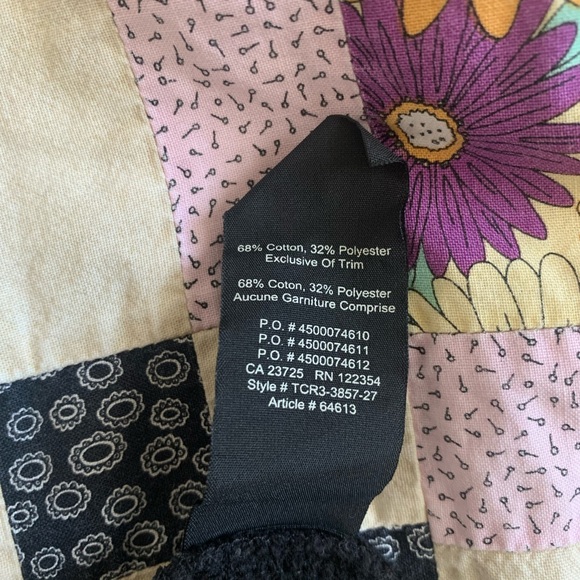 Aritzia TNA Cropped Hoodie - Picture 8 of 8